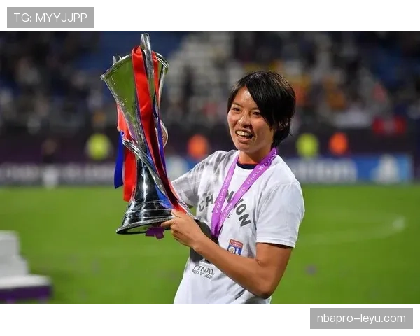 女足欧冠新王加冕：实力与激情铸就辉煌胜利