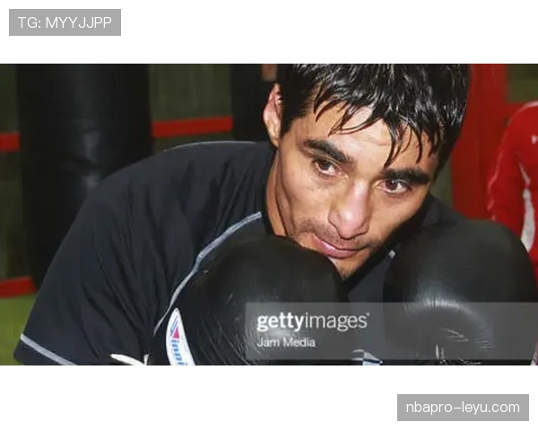 费钰婷训练完直接去夜市砍价，这反差谁懂啊