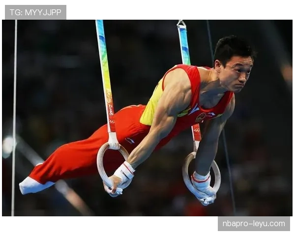 杨威退役后这身材管理也太狠了，体操老将私下居然顿顿水煮菜？